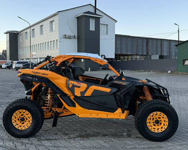 Желтый БРП Maverick X3, объемом двигателя 1 л и пробегом 6 тыс. км за 26000 $, фото 3 на Automoto.ua
