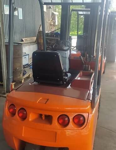 БТ Тойота CBE, об'ємом двигуна 0 л та пробігом 0 тис. км за 4750 $, фото 1 на Automoto.ua