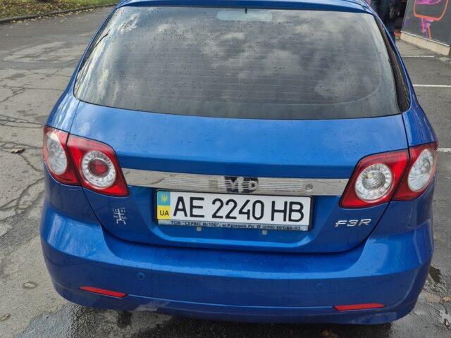 Синий БИД E6, объемом двигателя 1.5 л и пробегом 81 тыс. км за 3100 $, фото 5 на Automoto.ua