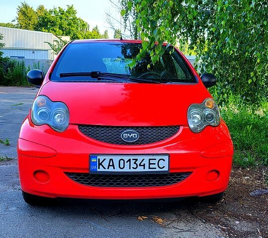 Красный БИД Ф0, объемом двигателя 1 л и пробегом 53 тыс. км за 3900 $, фото 1 на Automoto.ua