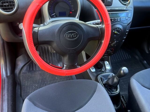 Красный БИД Ф0, объемом двигателя 1 л и пробегом 66 тыс. км за 4800 $, фото 3 на Automoto.ua