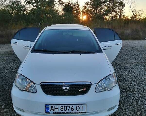 Белый БИД Ф3, объемом двигателя 1.59 л и пробегом 140 тыс. км за 4500 $, фото 1 на Automoto.ua