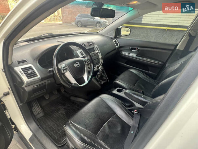 Белый БИД С6, объемом двигателя 2 л и пробегом 145 тыс. км за 5800 $, фото 4 на Automoto.ua