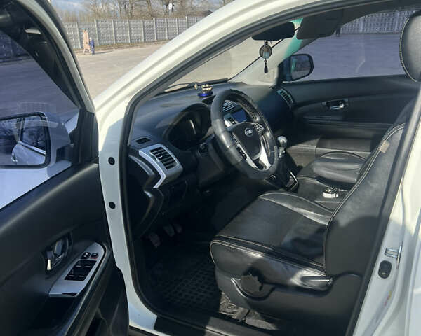 БИД С6, объемом двигателя 2.36 л и пробегом 150 тыс. км за 7500 $, фото 4 на Automoto.ua