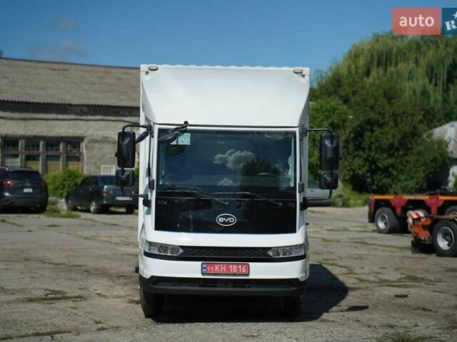 Белый БИД Т5, объемом двигателя 2.3 л и пробегом 1 тыс. км за 52000 $, фото 2 на Automoto.ua