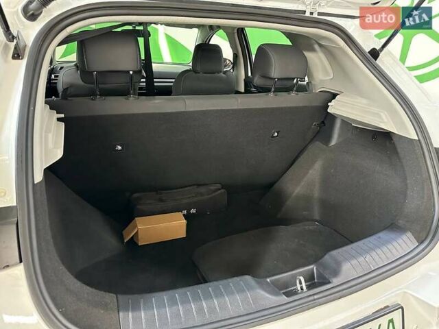 Белый БИД e2, объемом двигателя 0 л и пробегом 40 тыс. км за 16000 $, фото 24 на Automoto.ua