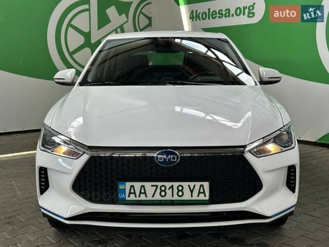 Белый БИД e2, объемом двигателя 0 л и пробегом 40 тыс. км за 16000 $, фото 1 на Automoto.ua