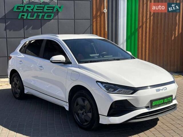 Белый БИД e2, объемом двигателя 0 л и пробегом 19 тыс. км за 15500 $, фото 1 на Automoto.ua