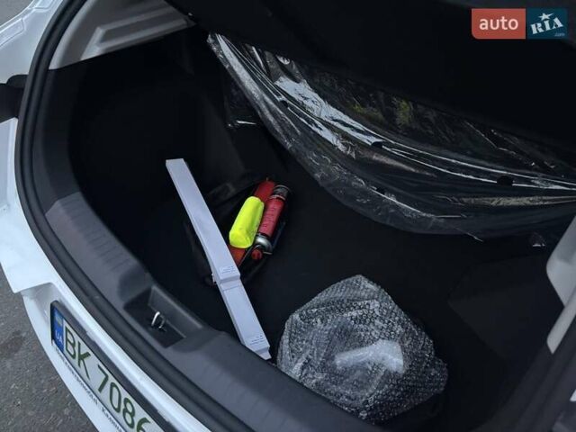 Белый БИД e2, объемом двигателя 0 л и пробегом 1 тыс. км за 17190 $, фото 16 на Automoto.ua