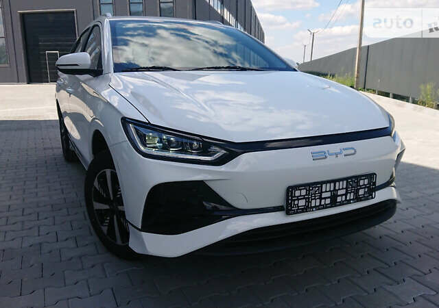 Белый БИД e2, объемом двигателя 0 л и пробегом 13 тыс. км за 16000 $, фото 7 на Automoto.ua