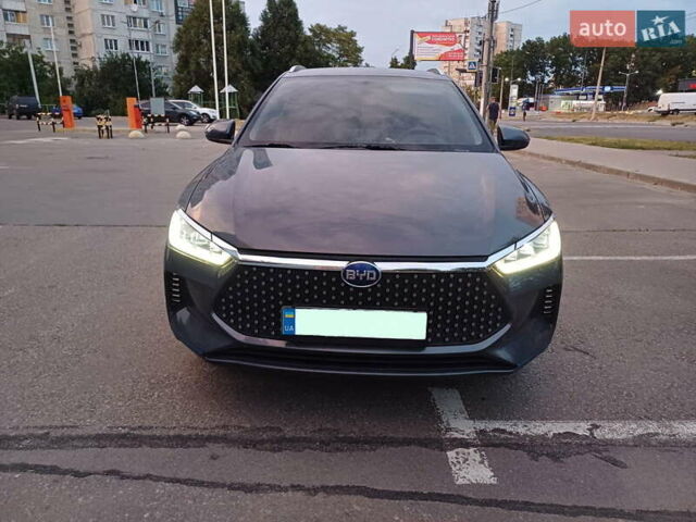 Серый БИД e2, объемом двигателя 0 л и пробегом 138 тыс. км за 13500 $, фото 1 на Automoto.ua