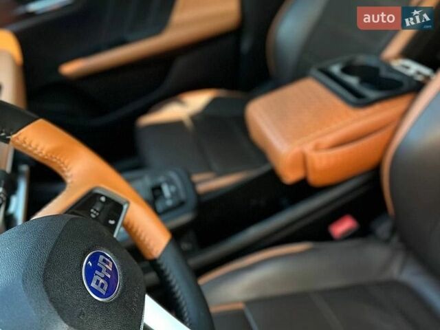 Серый БИД e2, объемом двигателя 0 л и пробегом 117 тыс. км за 11200 $, фото 14 на Automoto.ua