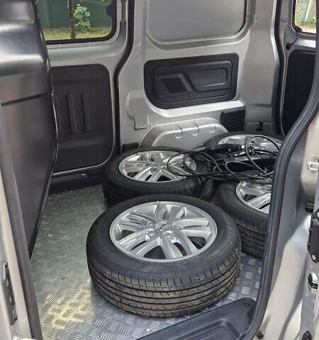 Серый БИД ETP3, объемом двигателя 0 л и пробегом 9 тыс. км за 17721 $, фото 19 на Automoto.ua