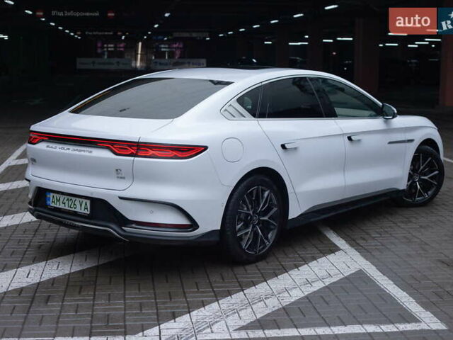 Белый БИД Han, объемом двигателя 0 л и пробегом 61 тыс. км за 30800 $, фото 9 на Automoto.ua