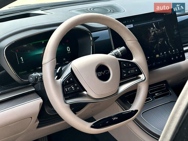 Черный БИД Han, объемом двигателя 0 л и пробегом 5 тыс. км за 34850 $, фото 20 на Automoto.ua