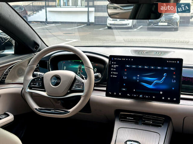 Черный БИД Han, объемом двигателя 0 л и пробегом 5 тыс. км за 34850 $, фото 37 на Automoto.ua