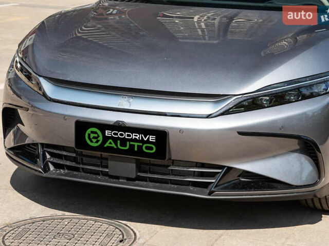 Серый БИД Han, объемом двигателя 1.5 л и пробегом 1 тыс. км за 37900 $, фото 9 на Automoto.ua