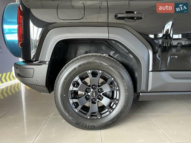 Черный БИД Leopard 5, объемом двигателя 1.5 л и пробегом 1 тыс. км за 61000 $, фото 3 на Automoto.ua