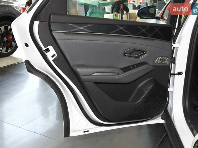 Білий БІД Qin L, об'ємом двигуна 1.5 л та пробігом 1 тис. км за 22600 $, фото 80 на Automoto.ua