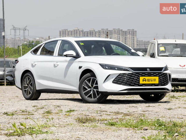 Білий БІД Qin L, об'ємом двигуна 1.5 л та пробігом 1 тис. км за 22600 $, фото 2 на Automoto.ua