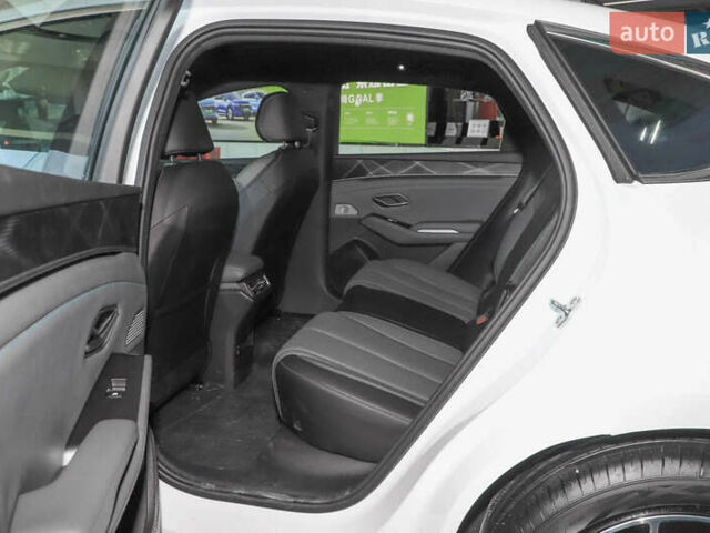 Білий БІД Qin L, об'ємом двигуна 1.5 л та пробігом 1 тис. км за 22600 $, фото 59 на Automoto.ua
