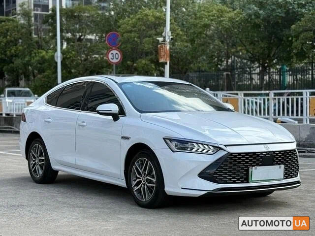 Белый БИД Qin Plus, объемом двигателя 0 л и пробегом 1 тыс. км за 23700 $, фото 9 на Automoto.ua