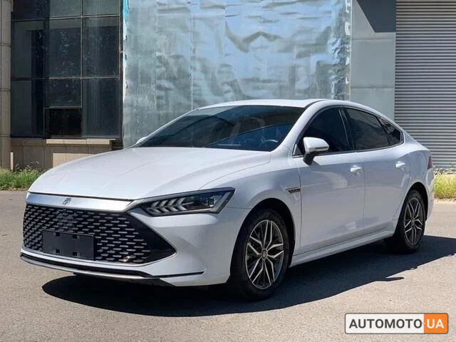 Белый БИД Qin Plus, объемом двигателя 0 л и пробегом 1 тыс. км за 28300 $, фото 2 на Automoto.ua