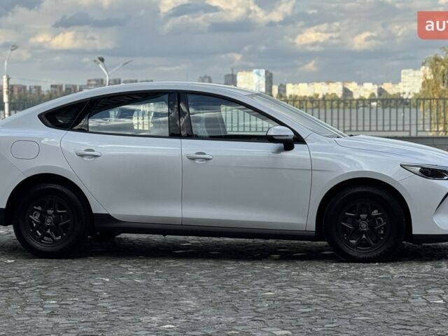 БІД Qin Plus, об'ємом двигуна 1.5 л та пробігом 0 тис. км за 18999 $, фото 6 на Automoto.ua