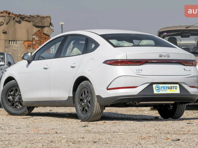 БІД Qin Plus, об'ємом двигуна 1.5 л та пробігом 0 тис. км за 18500 $, фото 7 на Automoto.ua