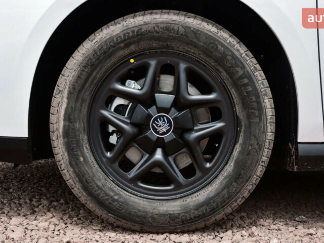 БИД Qin Plus, объемом двигателя 1.5 л и пробегом 0 тыс. км за 19500 $, фото 10 на Automoto.ua