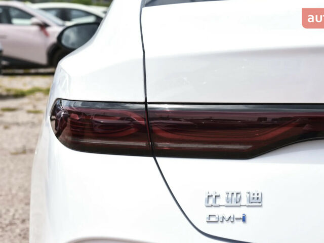 БИД Qin Plus, объемом двигателя 1.5 л и пробегом 0 тыс. км за 19500 $, фото 9 на Automoto.ua