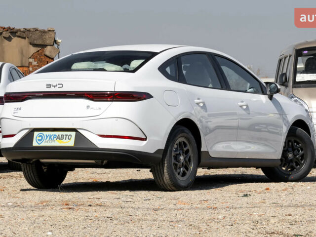 БИД Qin Plus, объемом двигателя 1.5 л и пробегом 0 тыс. км за 18500 $, фото 9 на Automoto.ua