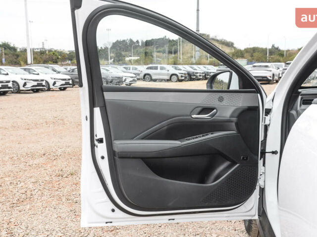 БІД Qin Plus, об'ємом двигуна 1.5 л та пробігом 0 тис. км за 17500 $, фото 13 на Automoto.ua