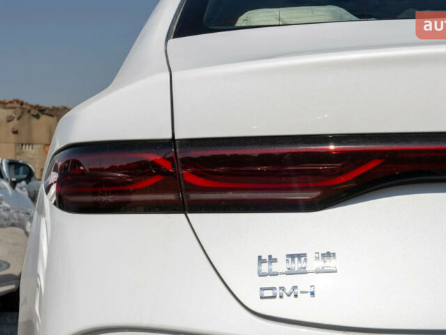 БІД Qin Plus, об'ємом двигуна 1.5 л та пробігом 0 тис. км за 17500 $, фото 10 на Automoto.ua