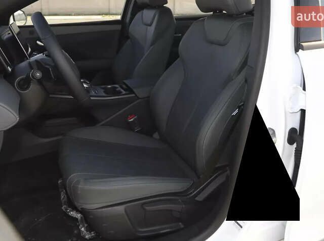 Сірий БІД Qin Plus, об'ємом двигуна 1.5 л та пробігом 1 тис. км за 17500 $, фото 9 на Automoto.ua