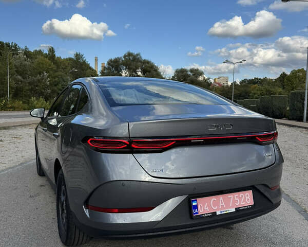 Серый БИД Qin Plus, объемом двигателя 1.5 л и пробегом 1 тыс. км за 19500 $, фото 7 на Automoto.ua