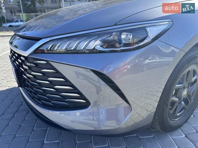 Серый БИД Qin Plus, объемом двигателя 1.5 л и пробегом 1 тыс. км за 19500 $, фото 5 на Automoto.ua