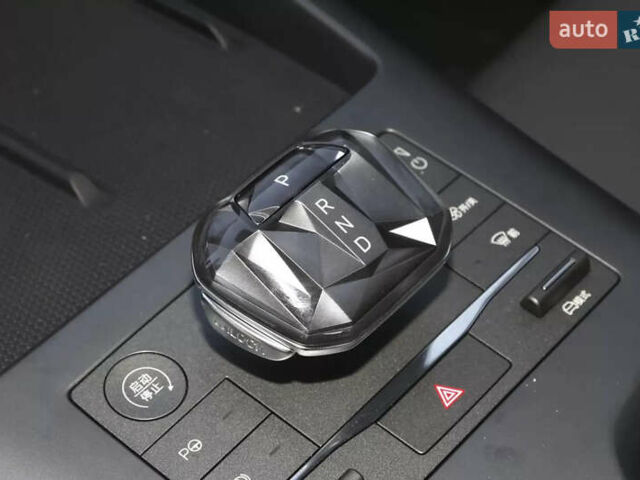 Сірий БІД Qin Plus, об'ємом двигуна 1.5 л та пробігом 1 тис. км за 17500 $, фото 13 на Automoto.ua