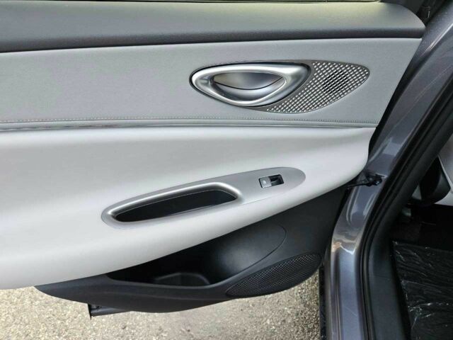 Серый БИД Sea Lion 06, объемом двигателя 0 л и пробегом 1 тыс. км за 28900 $, фото 17 на Automoto.ua