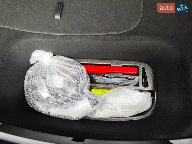 Серый БИД Sea Lion 07, объемом двигателя 0 л и пробегом 1 тыс. км за 36200 $, фото 7 на Automoto.ua