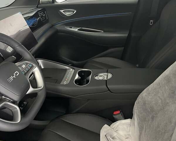 Бежевий БІД Seal 6, об'ємом двигуна 0 л та пробігом 1 тис. км за 28600 $, фото 3 на Automoto.ua