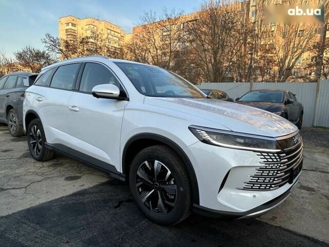 БИД Song, объемом двигателя 4.25 л и пробегом 1 тыс. км за 29999 $, фото 1 на Automoto.ua
