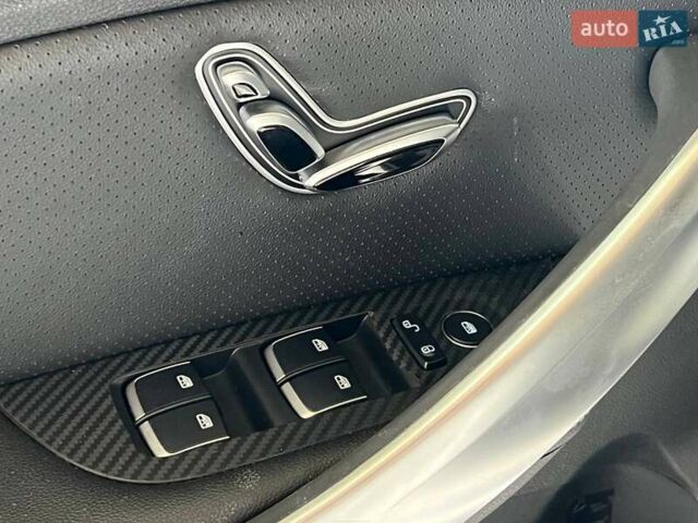 Белый БИД Song EV500, объемом двигателя 0 л и пробегом 38 тыс. км за 16900 $, фото 10 на Automoto.ua