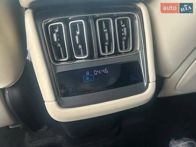 Белый БИД Song L, объемом двигателя 0 л и пробегом 13 тыс. км за 32200 $, фото 19 на Automoto.ua