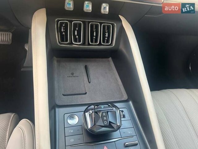 Белый БИД Song L, объемом двигателя 0 л и пробегом 13 тыс. км за 32200 $, фото 22 на Automoto.ua