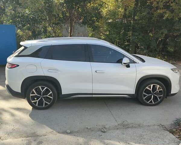 Белый БИД Song L, объемом двигателя 1.5 л и пробегом 20 тыс. км за 28500 $, фото 4 на Automoto.ua