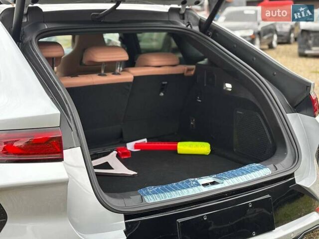 Белый БИД Song L, объемом двигателя 0 л и пробегом 1 тыс. км за 27499 $, фото 27 на Automoto.ua