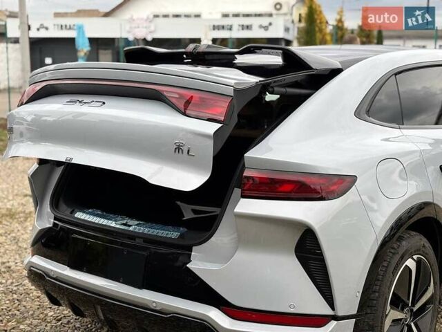 Белый БИД Song L, объемом двигателя 0 л и пробегом 1 тыс. км за 27499 $, фото 13 на Automoto.ua