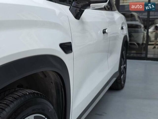 Белый БИД Song L, объемом двигателя 1.5 л и пробегом 8 тыс. км за 29900 $, фото 9 на Automoto.ua