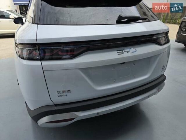 Белый БИД Song L, объемом двигателя 1.5 л и пробегом 8 тыс. км за 29900 $, фото 7 на Automoto.ua